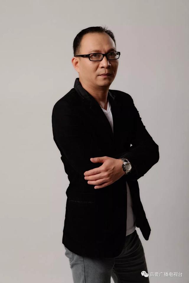 浩文新作，跃动知识的海洋，自信塑造未来之路